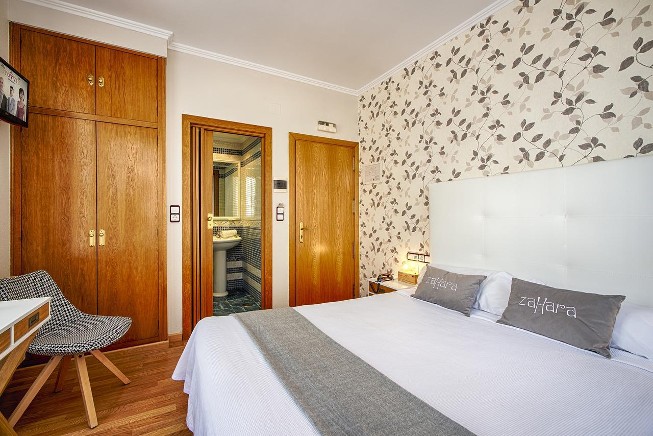 Hostal Zahara Ferrol Exterior foto